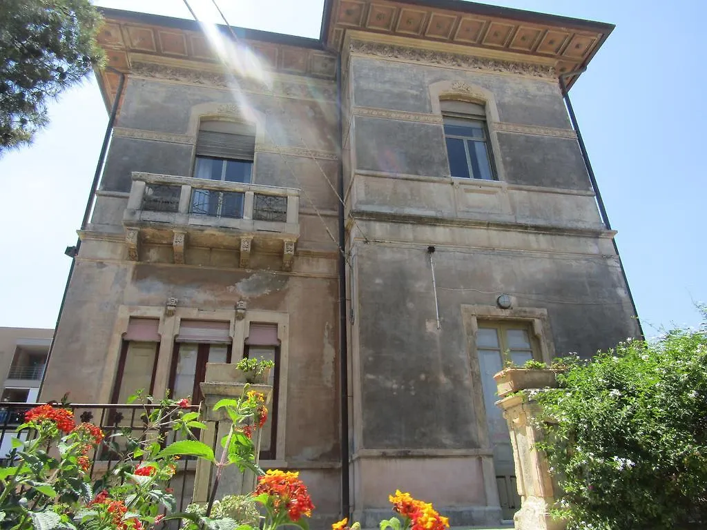 Apartment Villa Liberty Catania